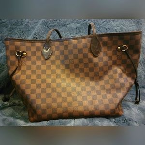 The Louis Classic: The Neverfull MM tote’s timeless design.